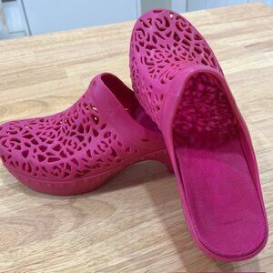 Dansko Hop Pink Clogs Size 39